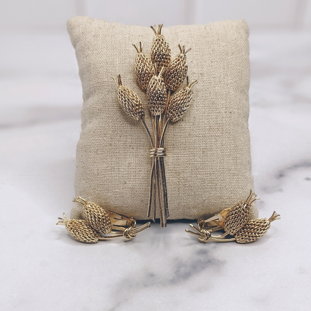 Vintage gold cattails brooch & clip earrings